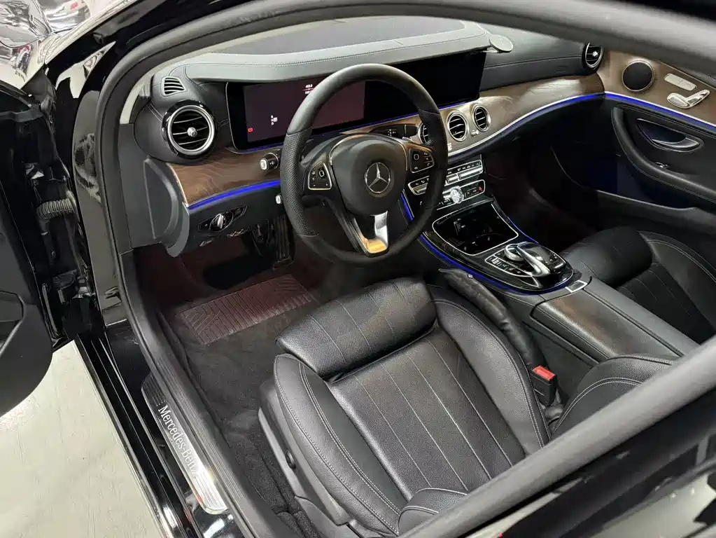 Mercedes-Benz E-Class — миниатюра 6