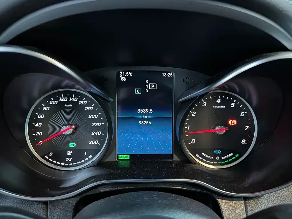 Mercedes-Benz C-Class — миниатюра 11