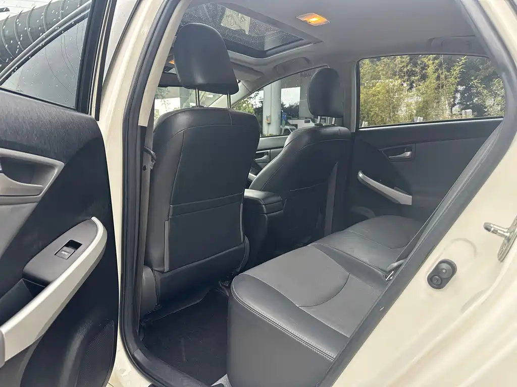 Toyota Prius 2012 1.8L Luxury
