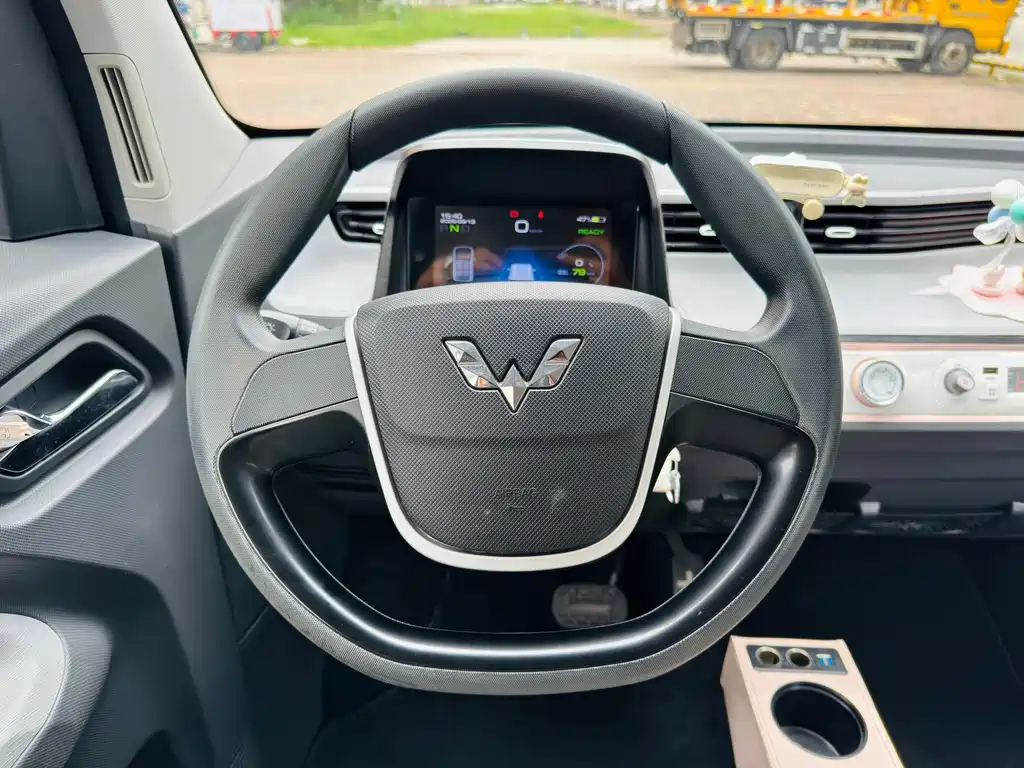 Wuling MINIEV — миниатюра 8