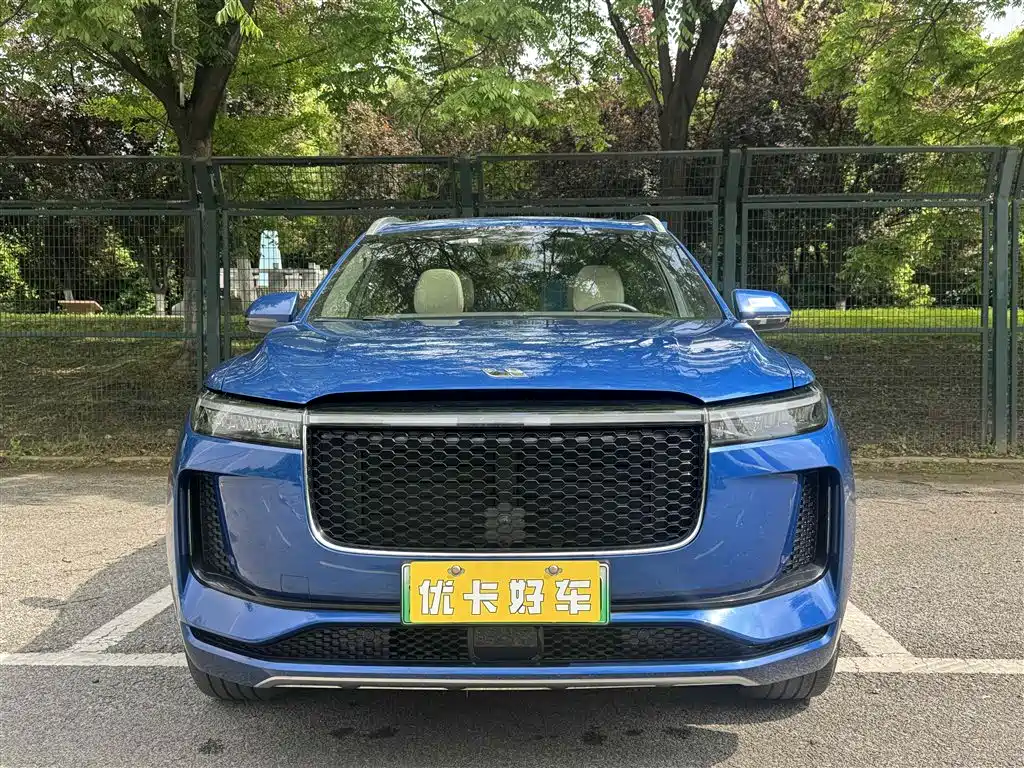 Li Auto ONE 2020 6 мест