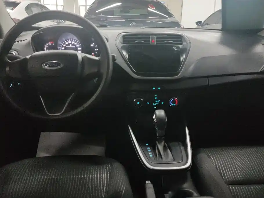 Ford Escort — миниатюра 12