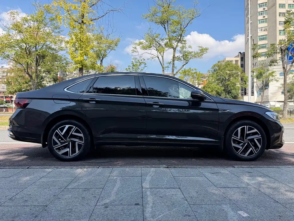 Volkswagen Sagitar — миниатюра 8