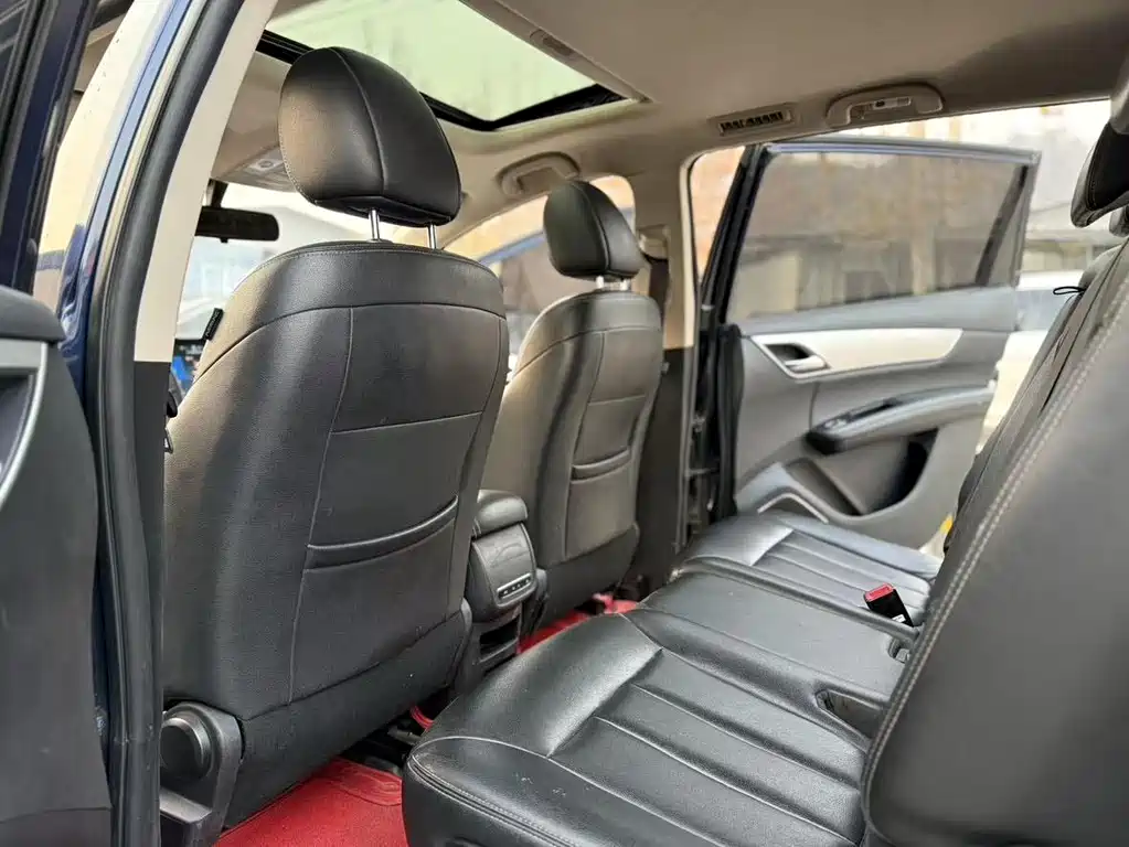 BYD MAX — миниатюра 9