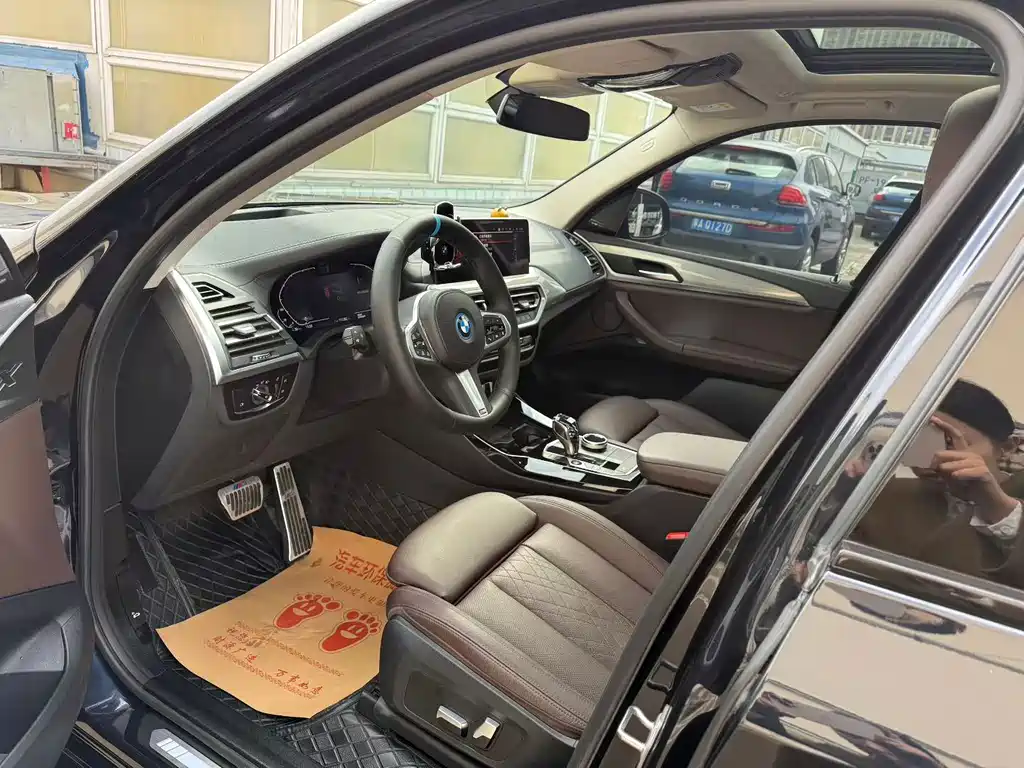 BMW iX3 — миниатюра 4