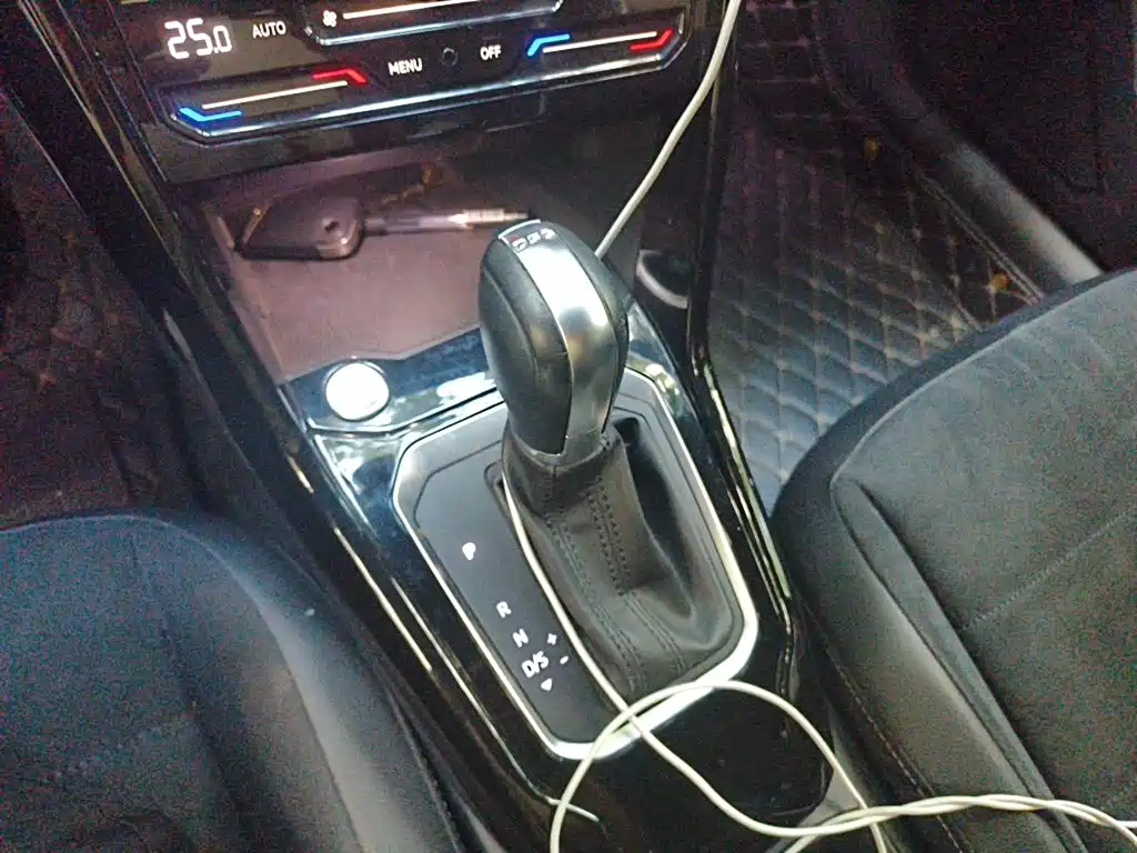 Volkswagen T-Roc — миниатюра 7
