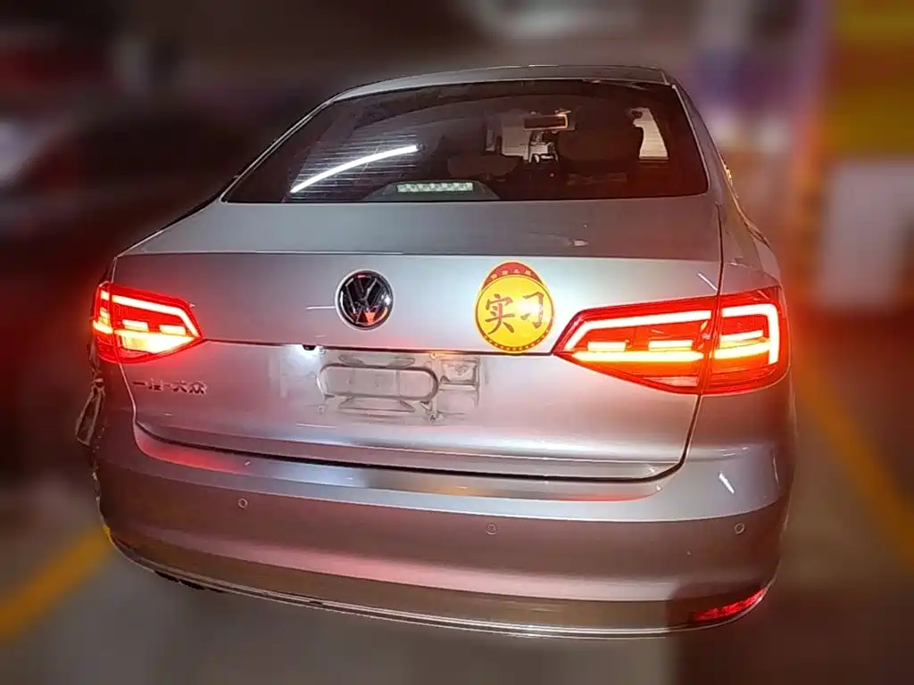Volkswagen Sagitar — миниатюра 8
