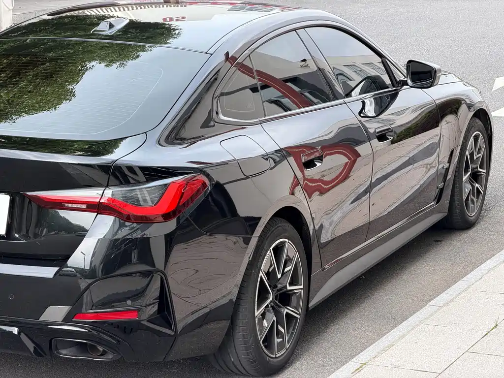 BMW 4 Series — миниатюра 4