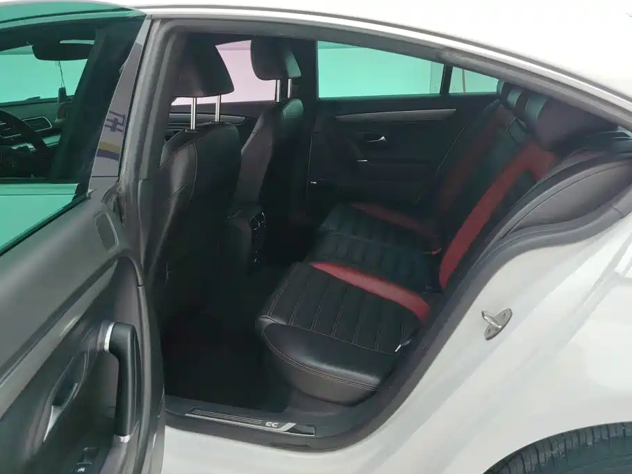 Volkswagen CC — миниатюра 11