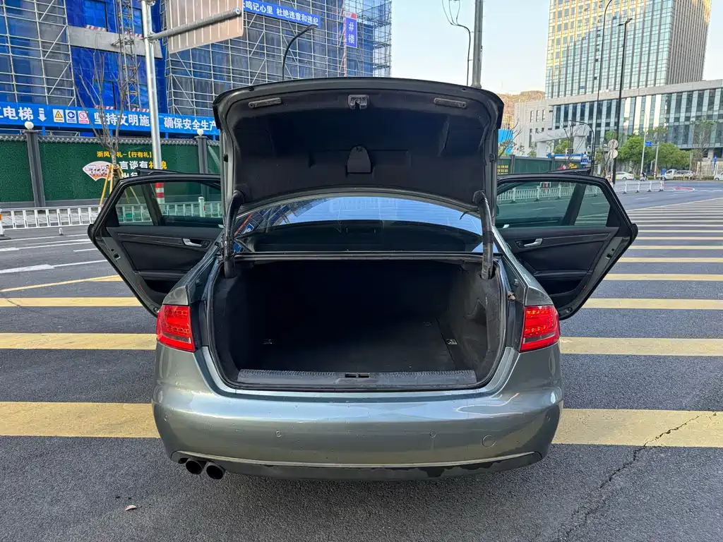 Audi A4L — миниатюра 14