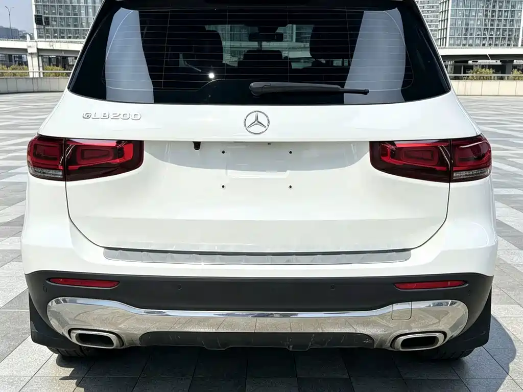 Mercedes-Benz GLB — миниатюра 8