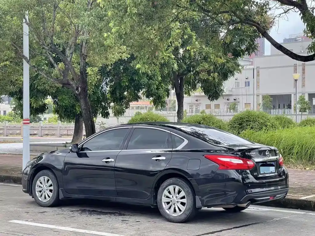 Nissan Teana — миниатюра 3