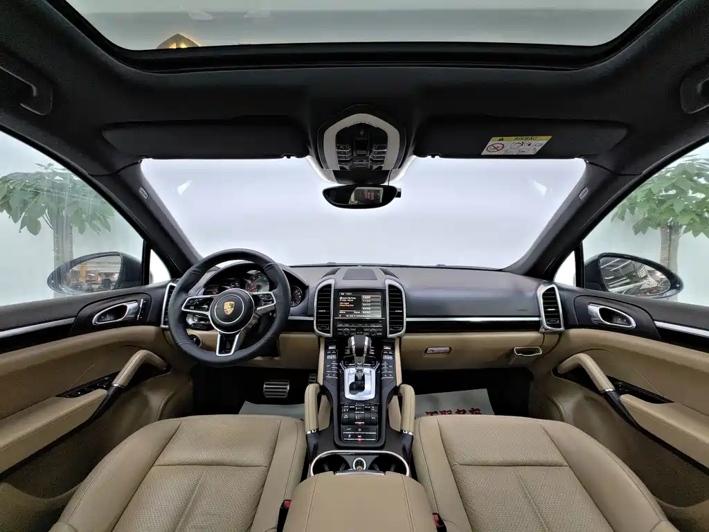 Porsche Cayenne — миниатюра 29