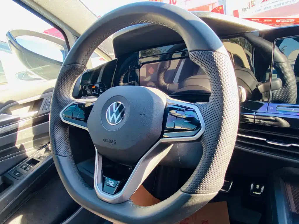 Volkswagen Golf — миниатюра 16