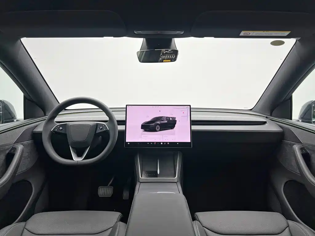 Tesla Model Y L — миниатюра 22