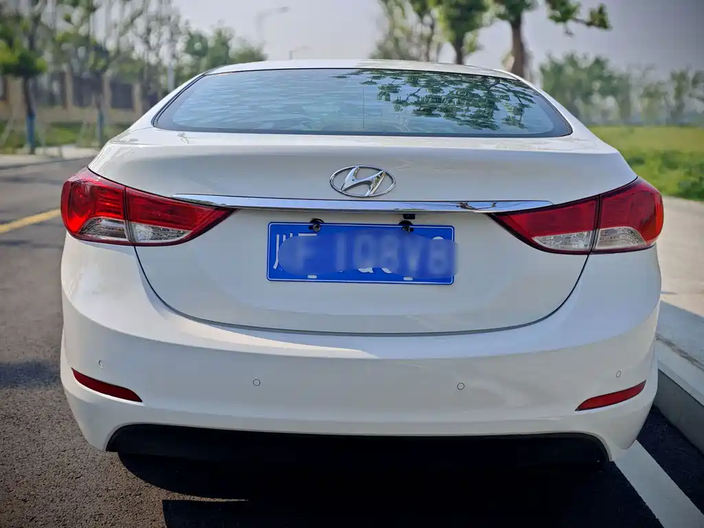 Hyundai Elantra Langdong — миниатюра 10