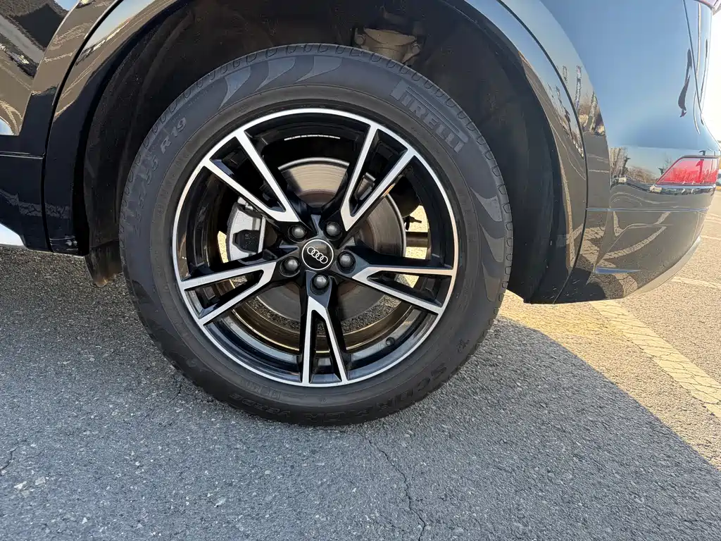 Audi Q5L — миниатюра 15