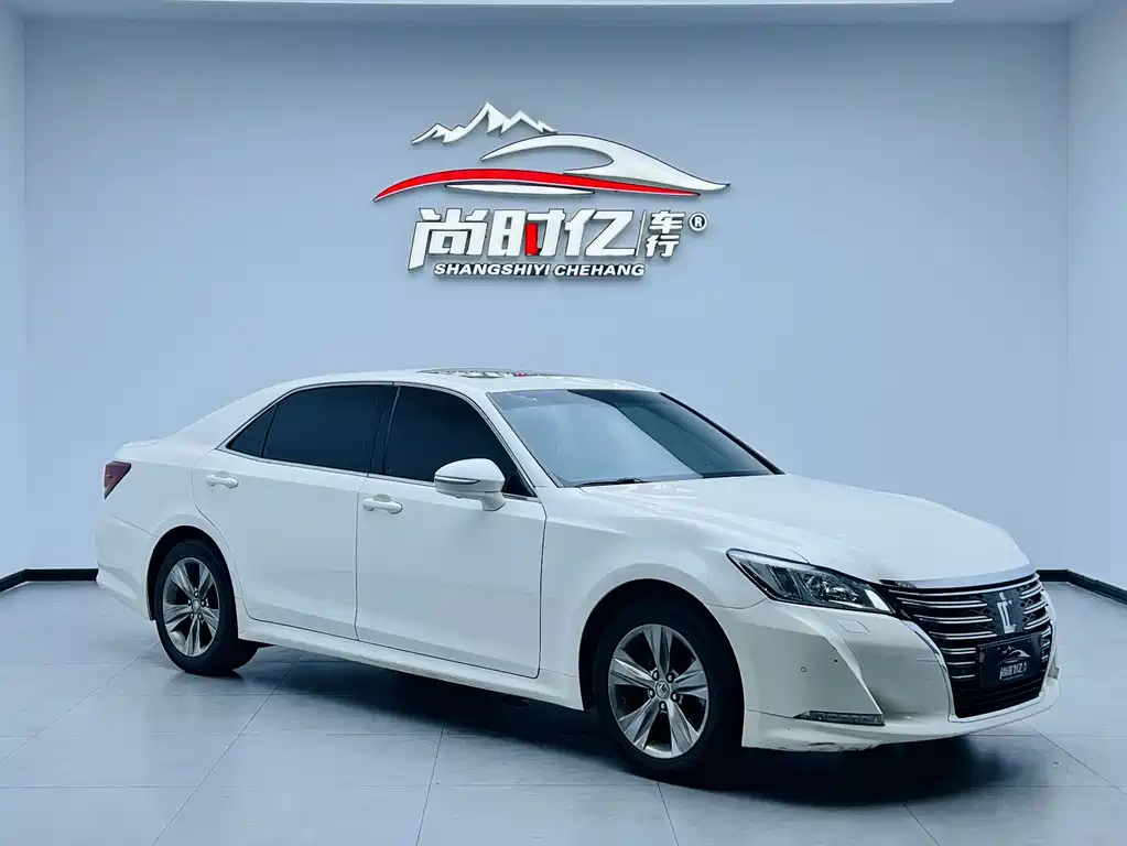 Toyota Crown 2015 2.5L Smart