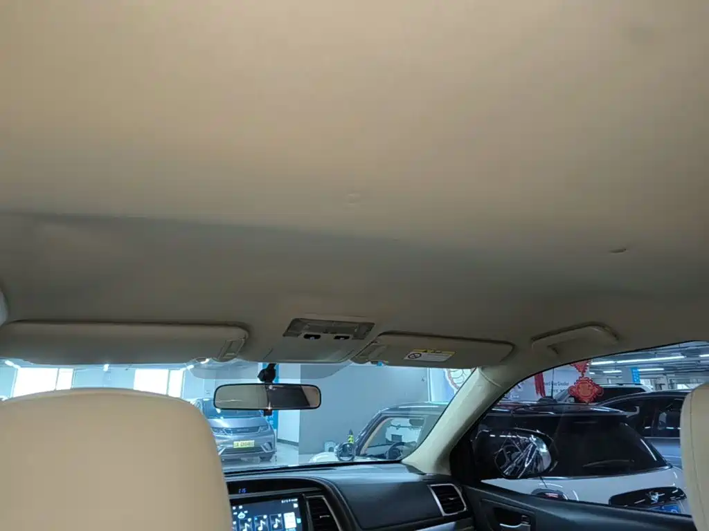 Toyota Highlander — миниатюра 18