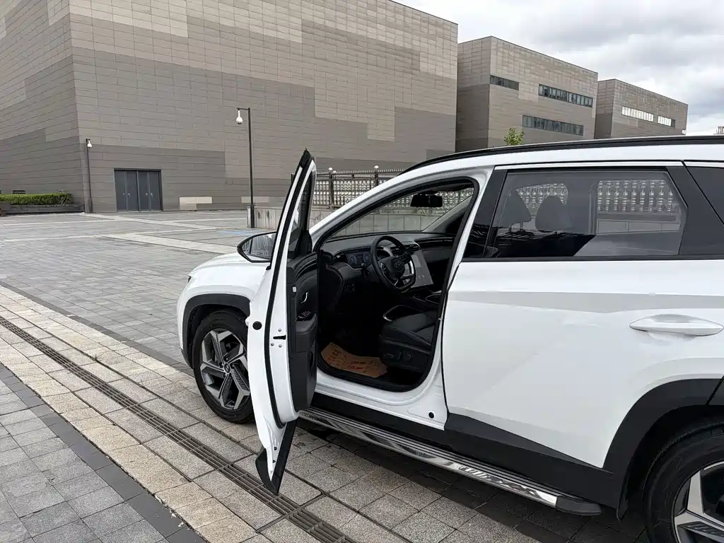 Hyundai Tucson — миниатюра 10