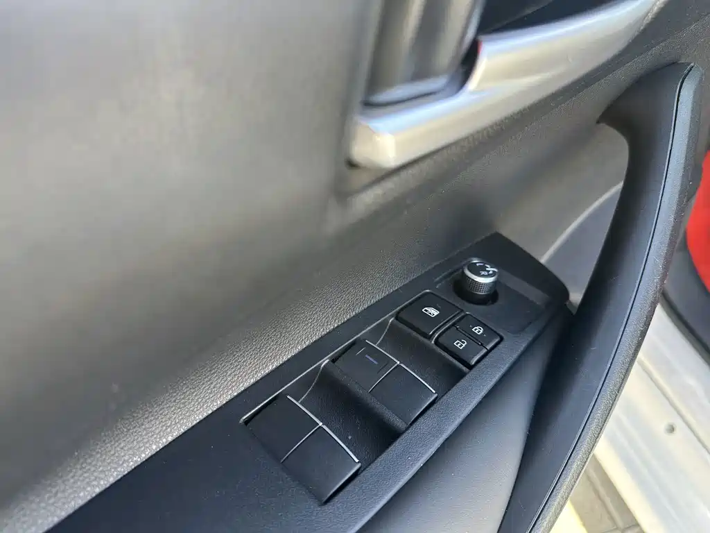 Toyota Corolla — миниатюра 19