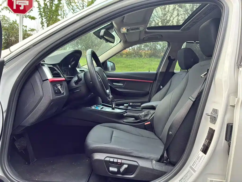 BMW 3 Series — миниатюра 4