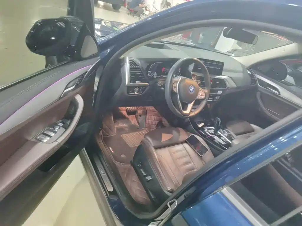 BMW iX3 — миниатюра 16
