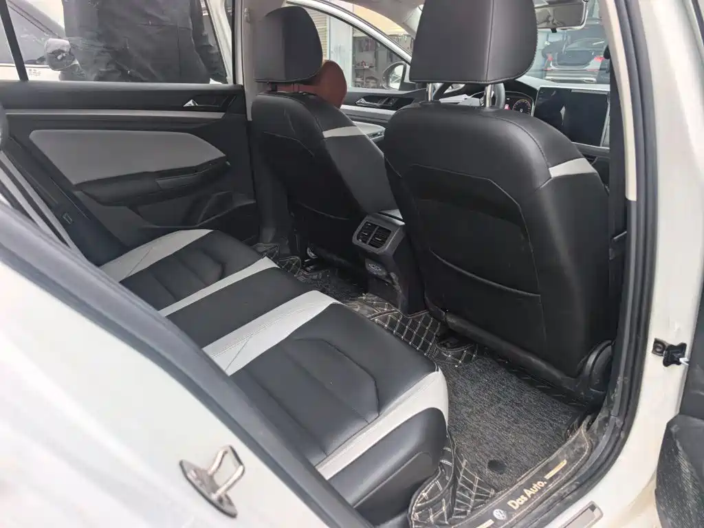Volkswagen Bora — миниатюра 7