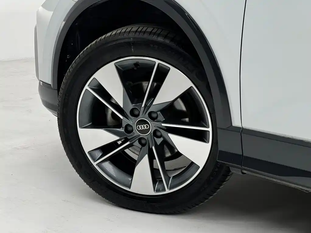 Audi Q2L — миниатюра 9