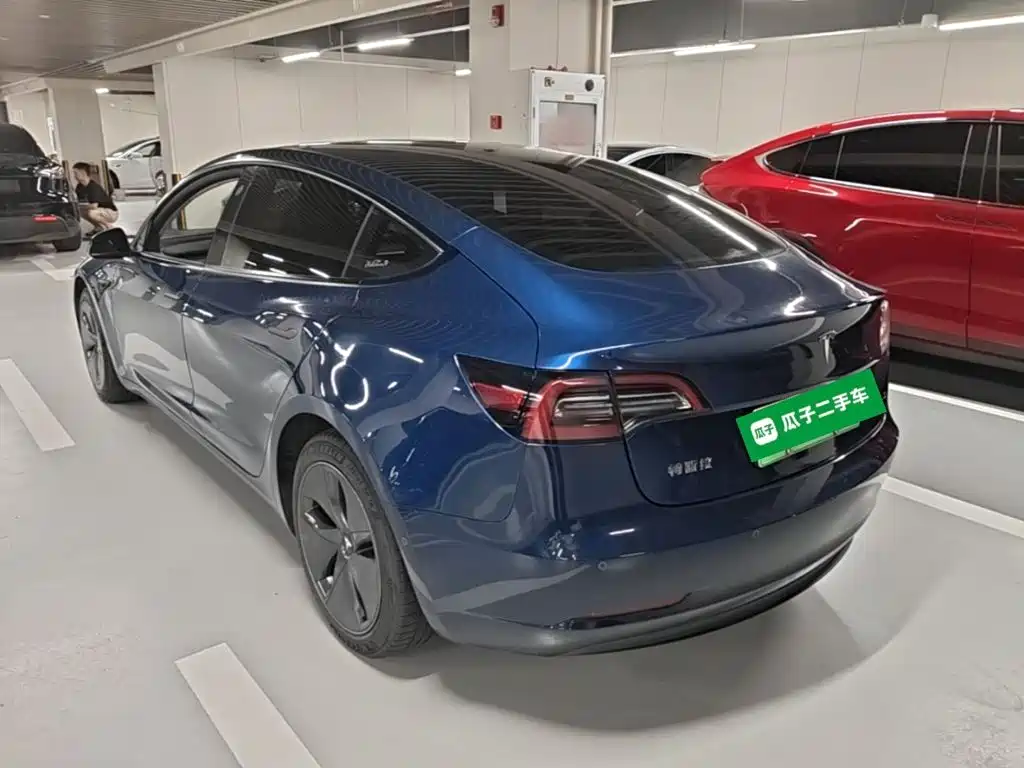 Tesla Model 3 — миниатюра 5