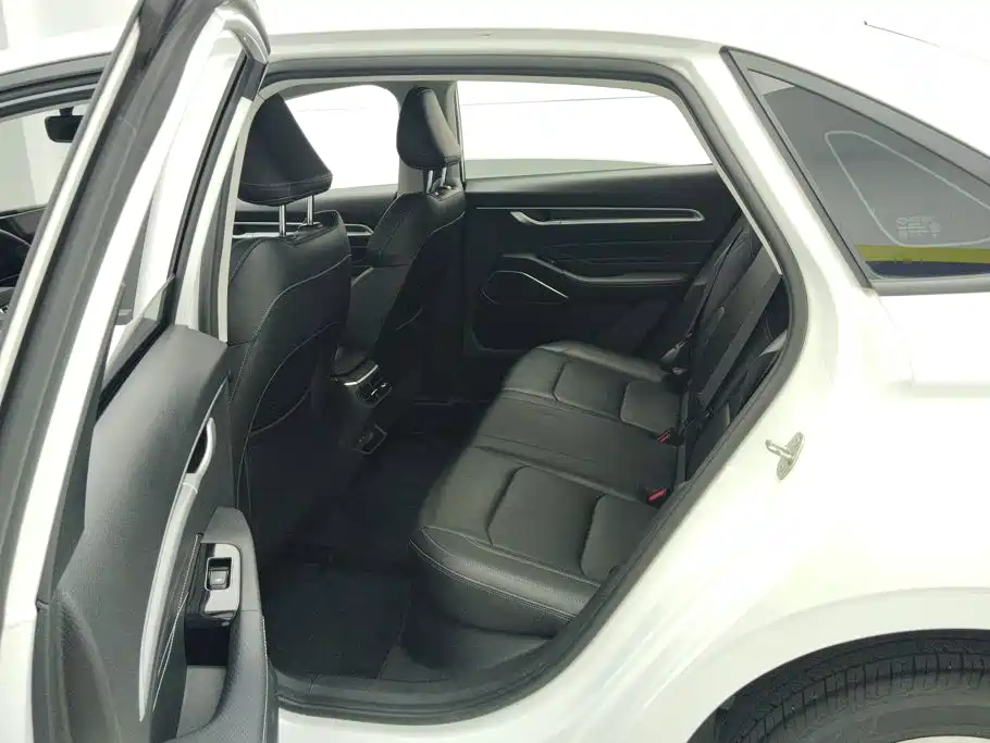 Geely Emgrand — миниатюра 11