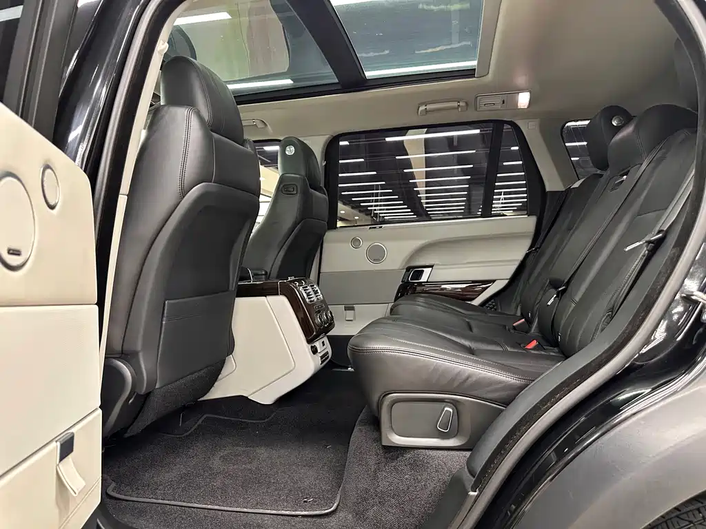 Land Rover Range Rover — миниатюра 5