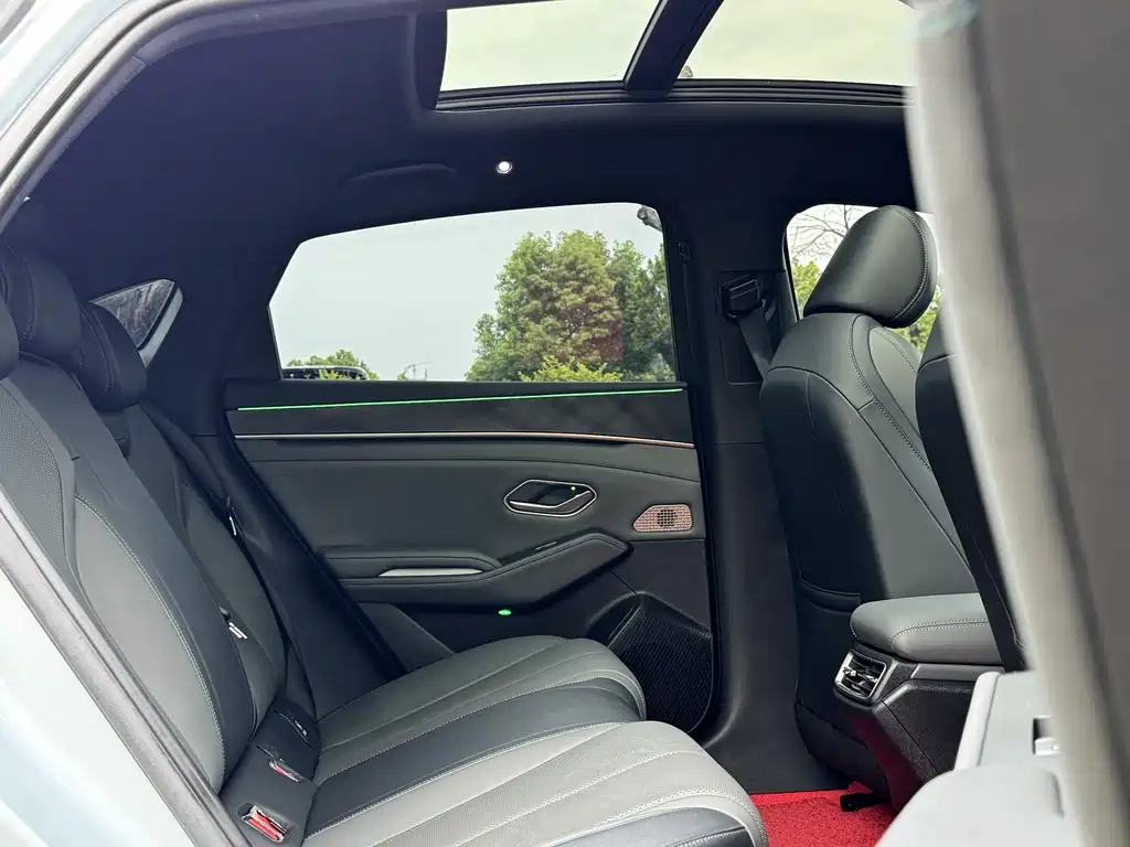 BYD Qin L — миниатюра 13