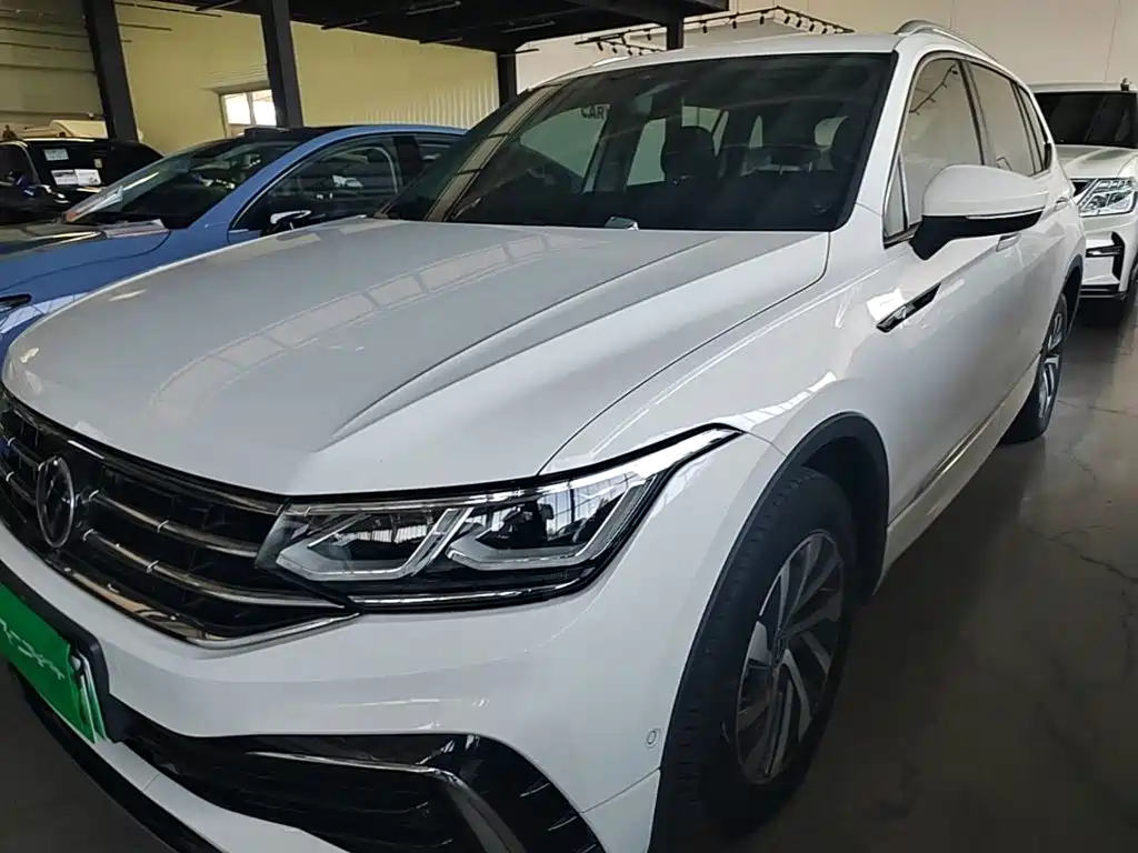 Volkswagen Tiguan L PHEV — миниатюра 24