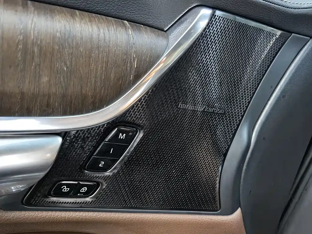 Volvo S90 — миниатюра 16