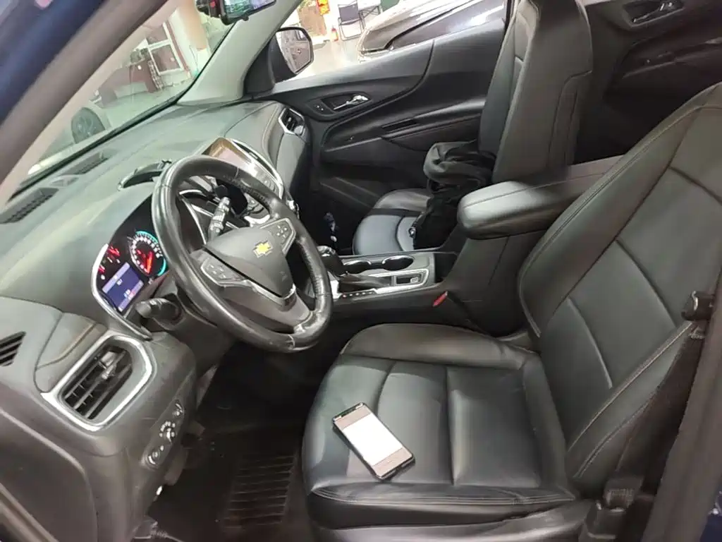 Chevrolet Equinox — миниатюра 15