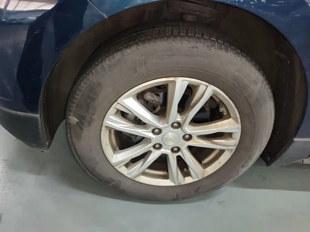 Chevrolet Equinox — миниатюра 23
