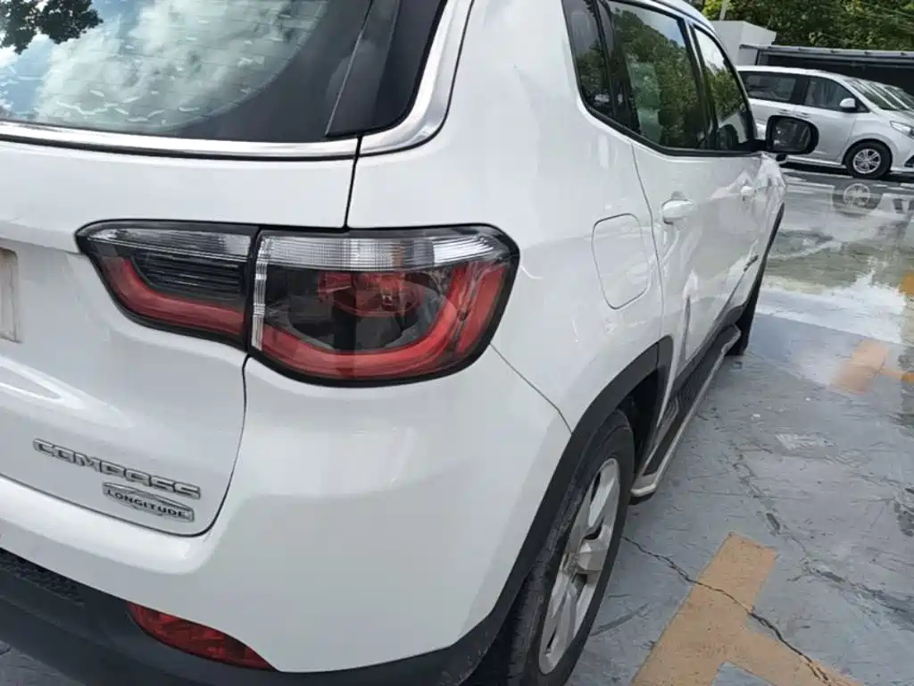 Jeep Compass — миниатюра 8