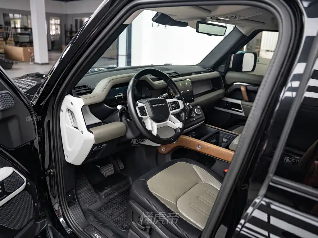 Land Rover Defender — миниатюра 9