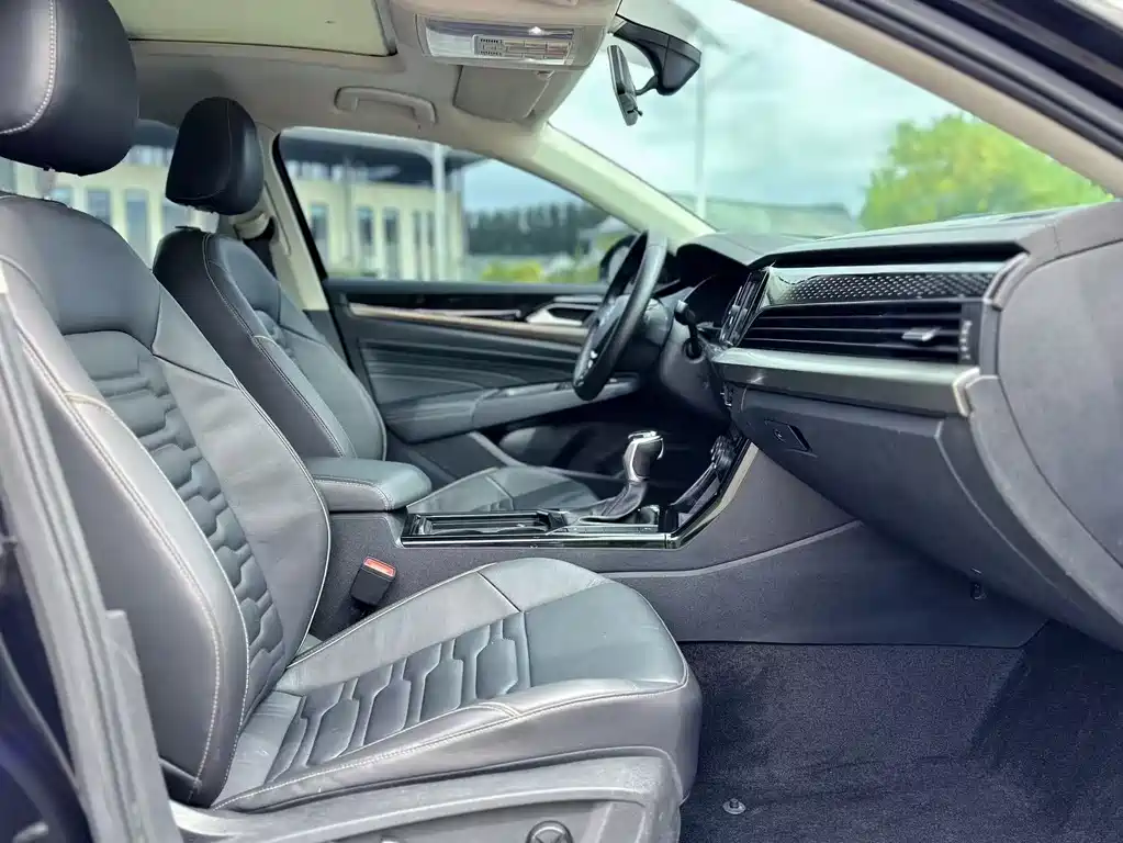 Volkswagen Passat — миниатюра 6
