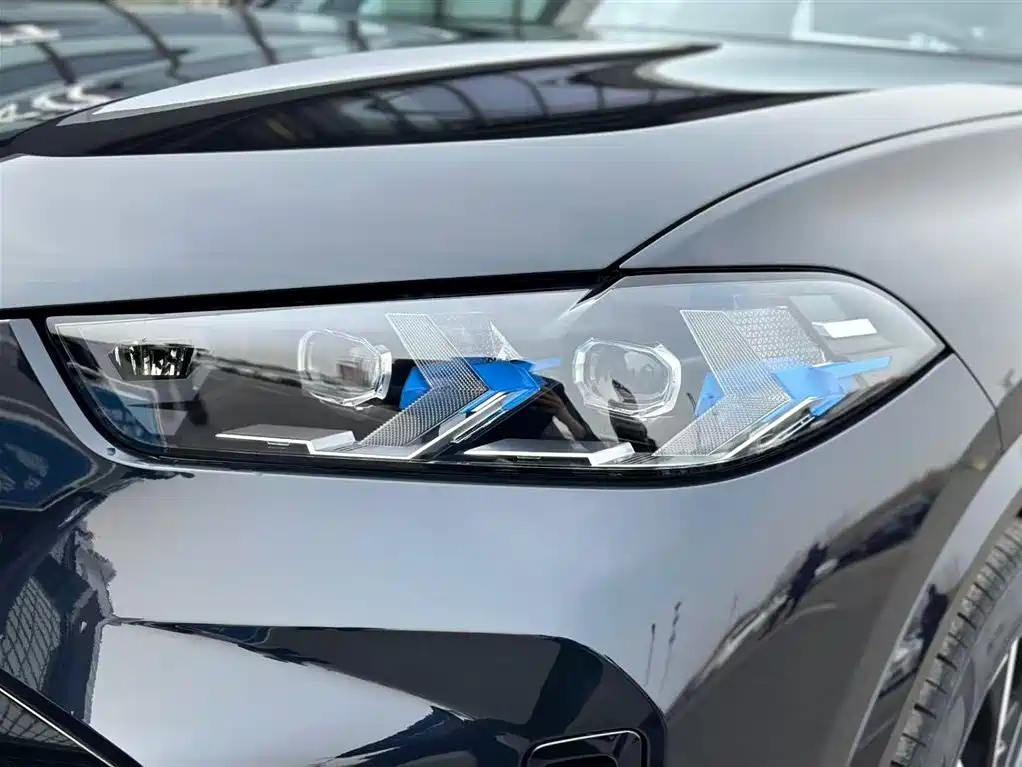 BMW X5 2025 xDrive 40Li M Sport