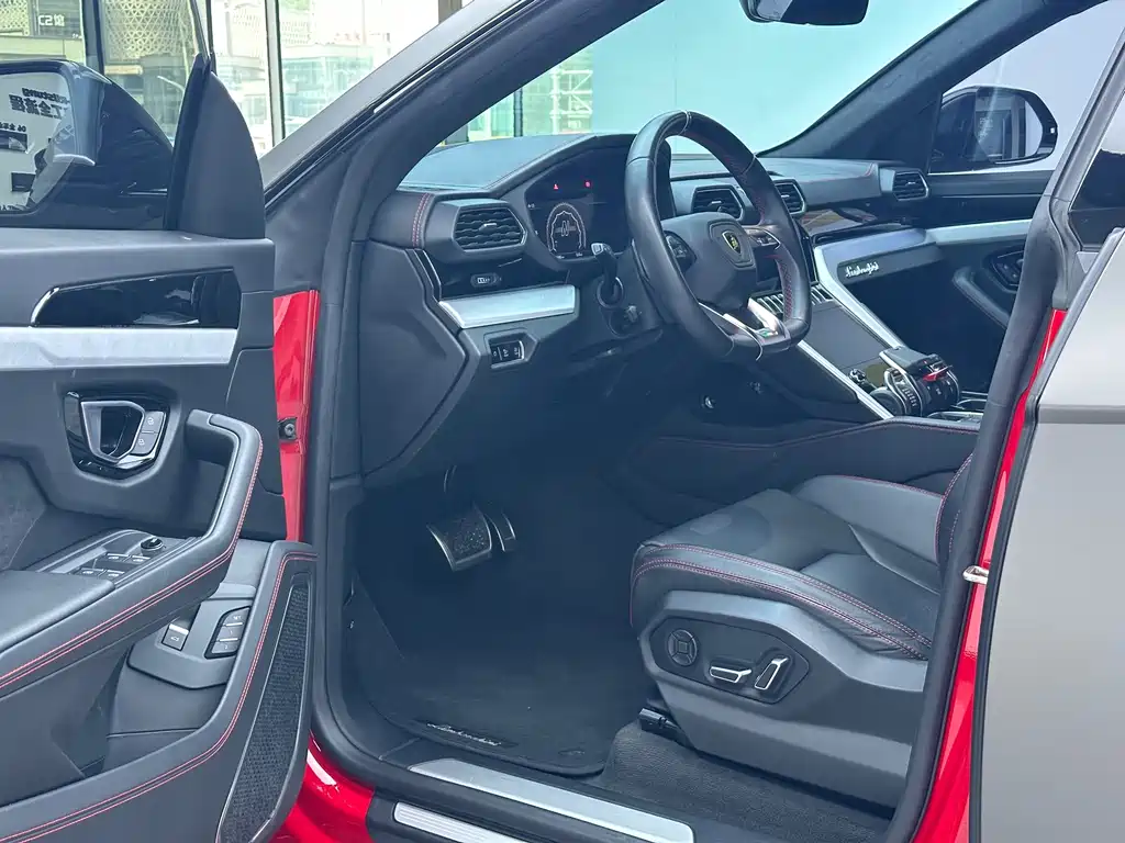 Lamborghini Urus — миниатюра 7