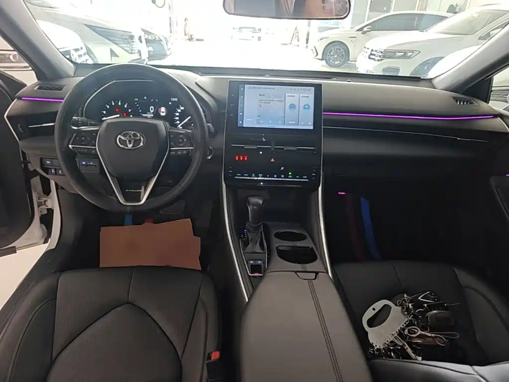 Toyota Avalon — миниатюра 10
