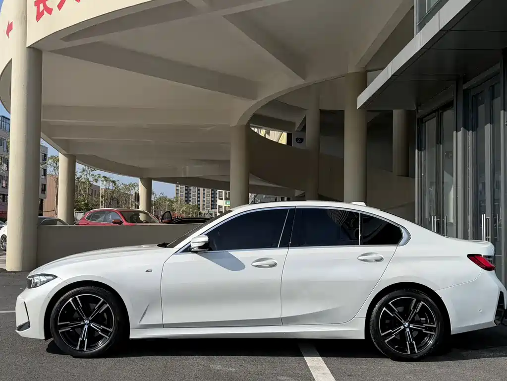 BMW 3 Series — миниатюра 11