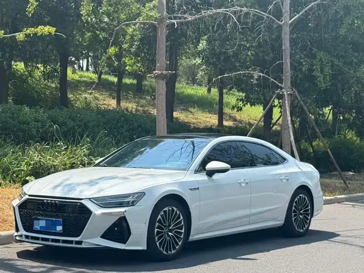 Audi A7L