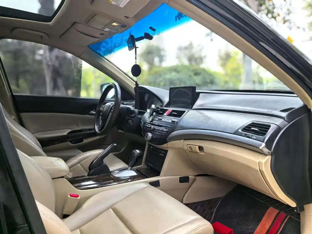 Honda Accord 2010 2.4L EXL Navi