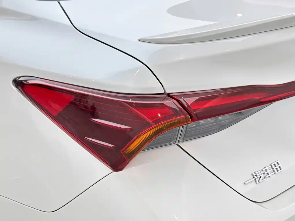 Toyota Avalon — миниатюра 19