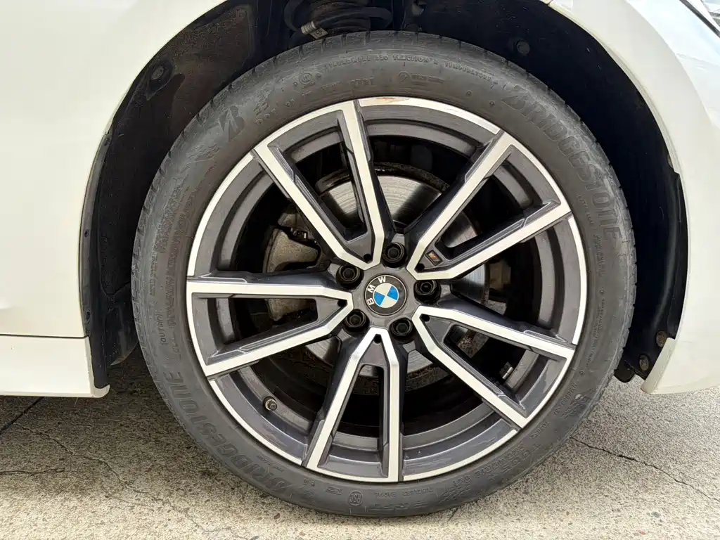 BMW 3 Series — миниатюра 23