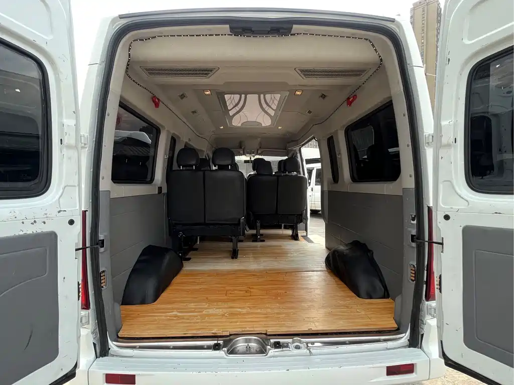 MAXUS V80 — миниатюра 11
