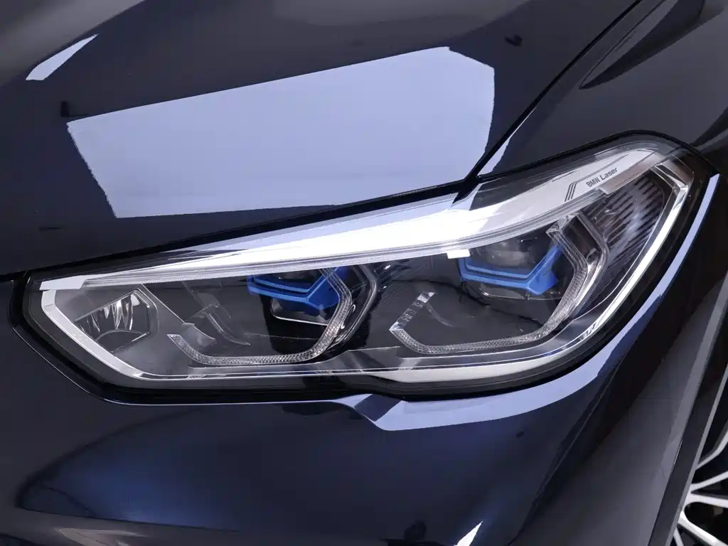 BMW X5 — миниатюра 4